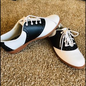 Predictions Saddle Shoes